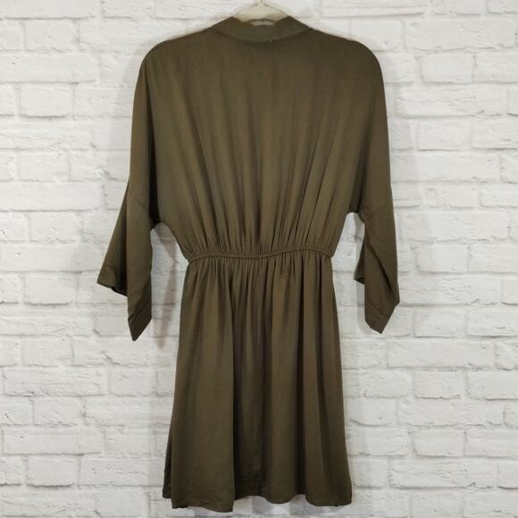 L Andree by Unit Olive Green Dolman Wide Sleeve Button Collared Dress S NWT Flaw - Picture 11 of 15